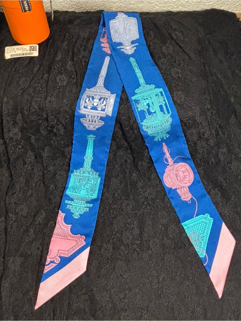 Hermes Merveilleuses Lanternes Twilly Scarf Blue Pink Silk New in Box Auth NIB - Picture 6 of 9